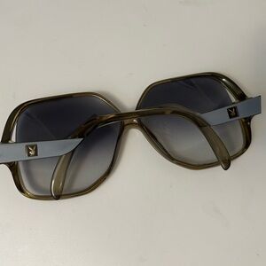 Playboy Optyl Vintage 70s Sunglasses
4515 50 Steel Blue/ Grey